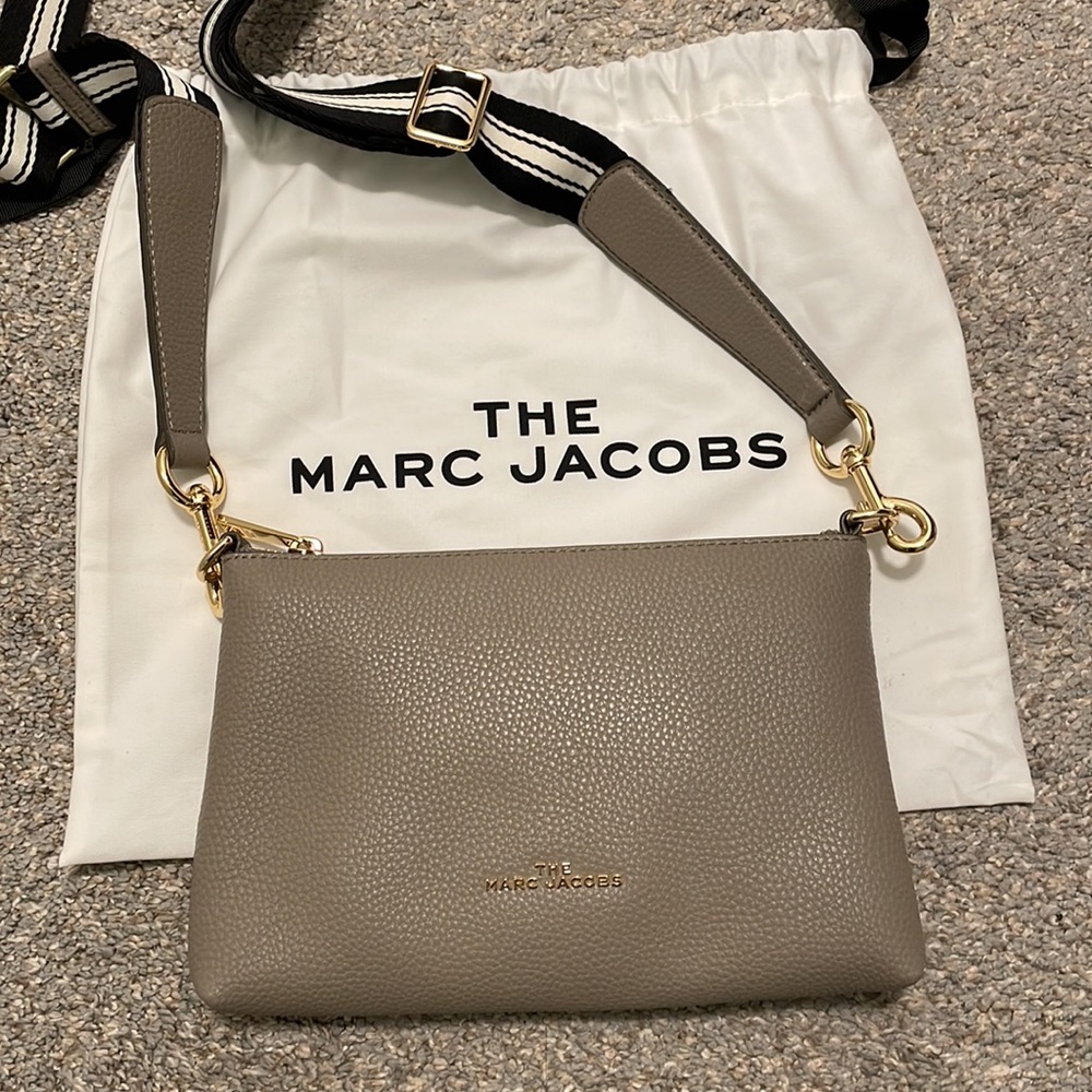 MARC JACOBS CROSSBODY BAG